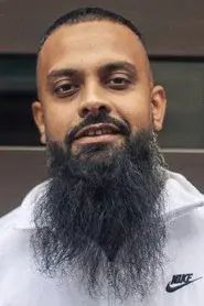 Guz Khan